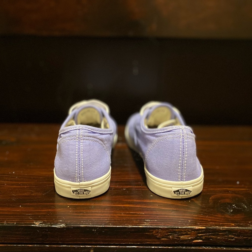 Vans - Picture 2 of 3